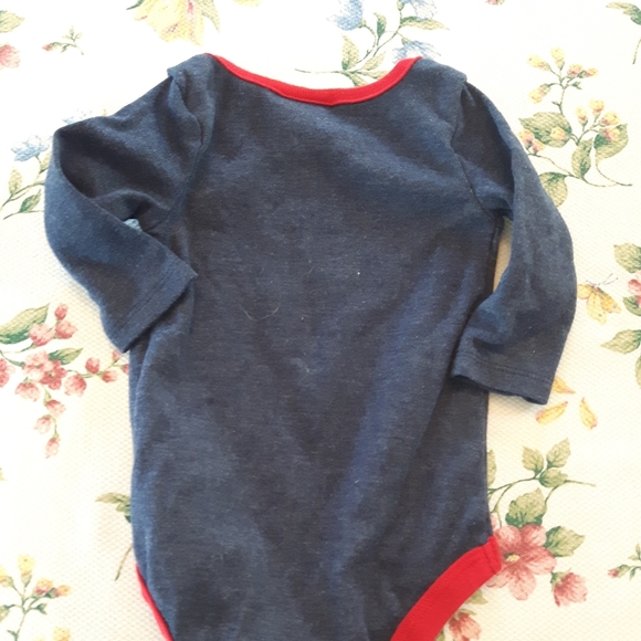 size 0-3 Baby boys Superman onesie - Picture 3 of 7